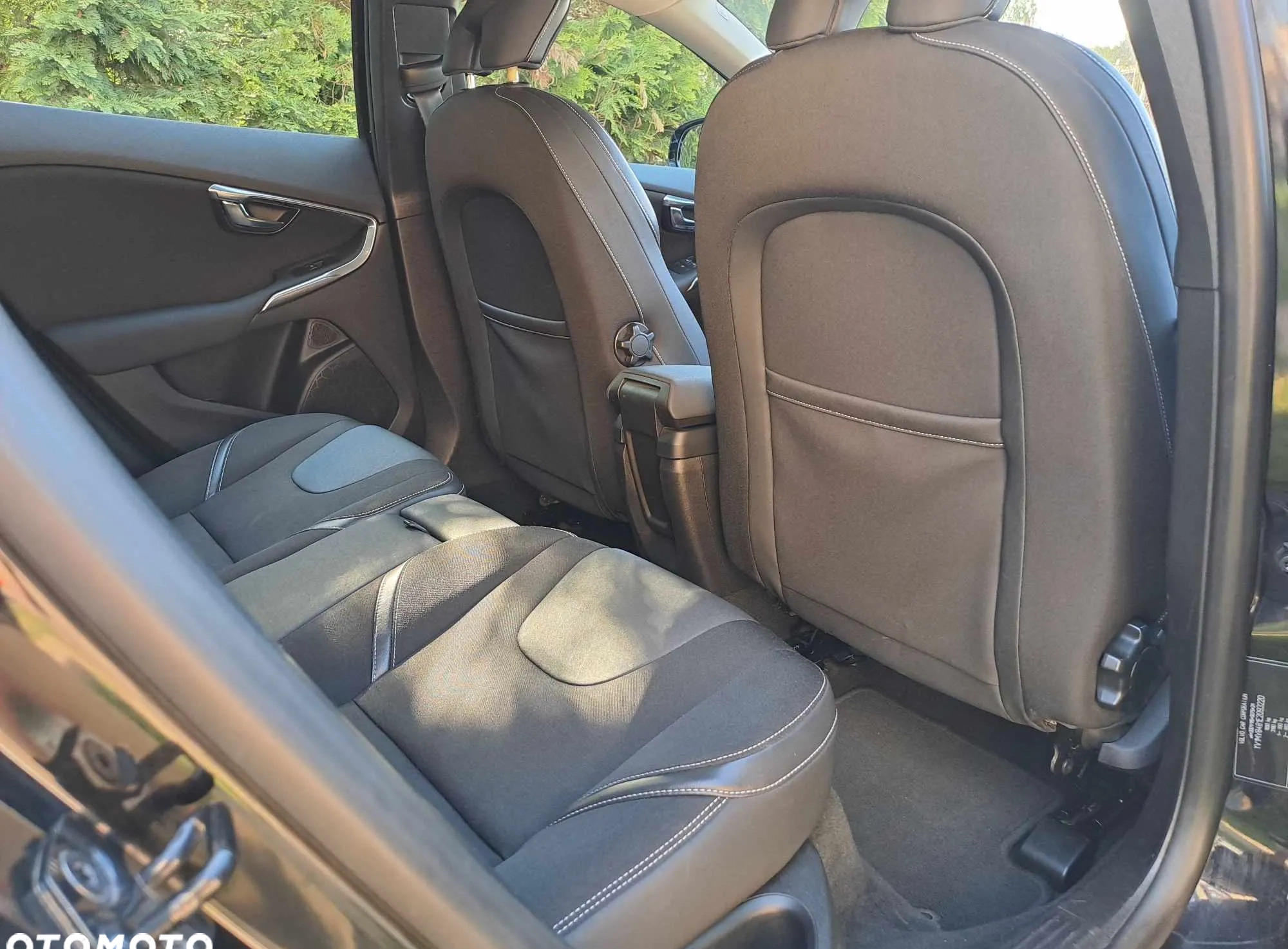 Volvo V40 cena 32000 przebieg: 176000, rok produkcji 2013 z Kępno małe 154